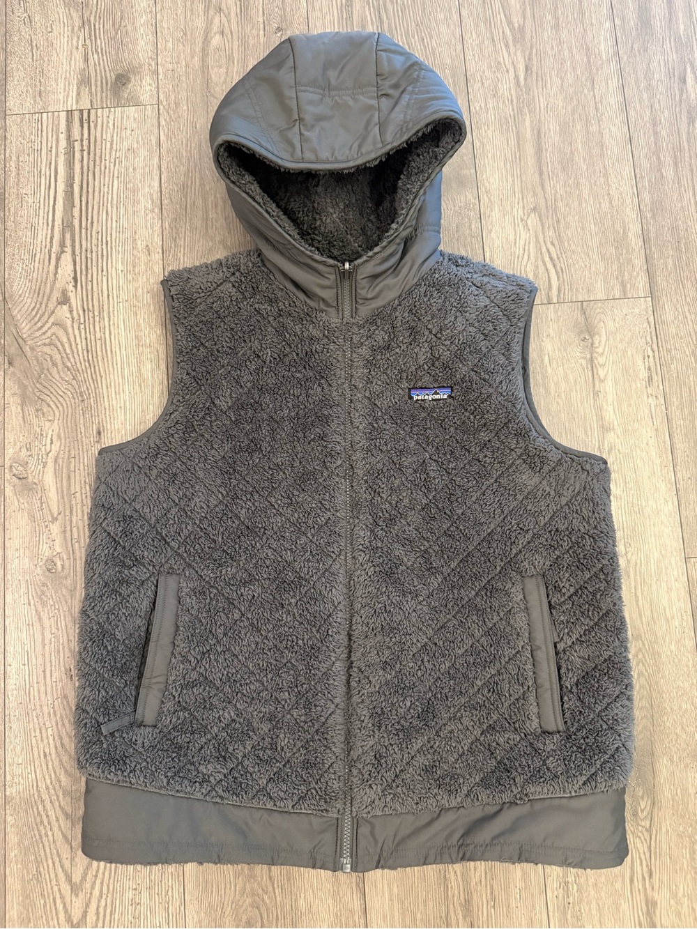 Patagonia Los Gatos Reversible Grey Quilted Fleece Hooded Women’s XL Vest